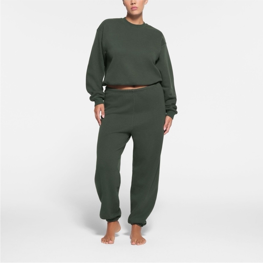 SKIMS crewneck and jogger (set)